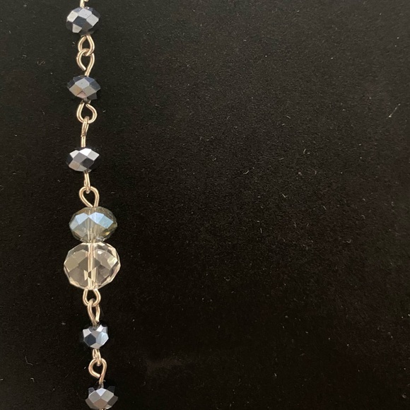 L: Navy Blue & Silver Necklace - Picture 7 of 8